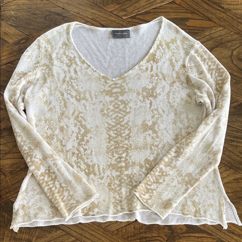 Wooden Ships White w/Khaki Print V-Neck Lightweight Cropped Knit Sweater, Sz M/L